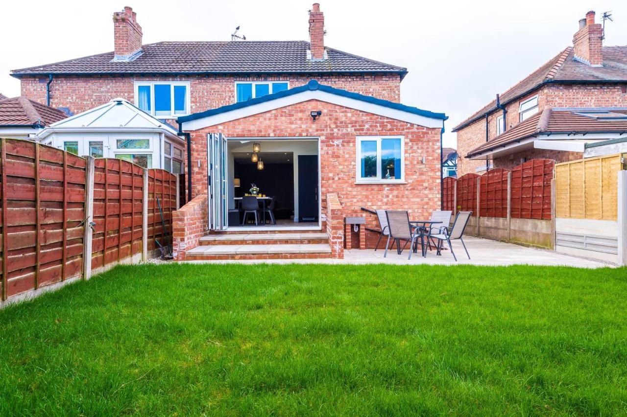 Sandileigh House By Yourstays - Luxurious 3 Bedroom House In Altrincham Exterior photo