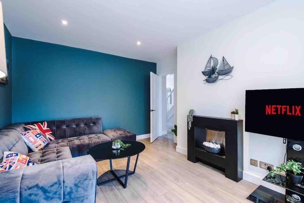 Sandileigh House By Yourstays - Luxurious 3 Bedroom House In Altrincham Exterior photo