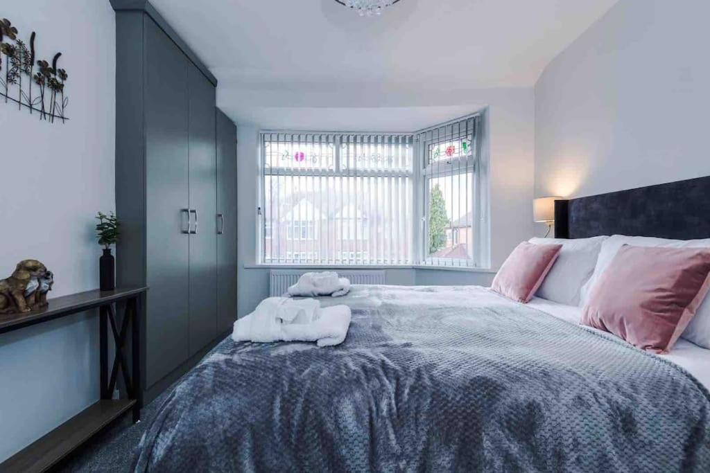 Sandileigh House By Yourstays - Luxurious 3 Bedroom House In Altrincham Exterior photo